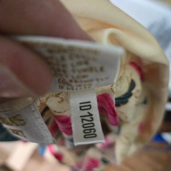 Vintage Victorias Secret Night Shirt Womens S Pink Cream Floral Missing Buttons - Picture 4 of 10